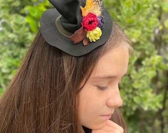 Halloween witch hat clip, Mini black wicked witch fascinator, Costume hair accessory
