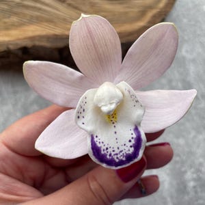 Orchid hair clip, Light purple bridal flower hair pin, Wedding hair piece, Floral bridesmaids hair piece, Orchid hair accessories