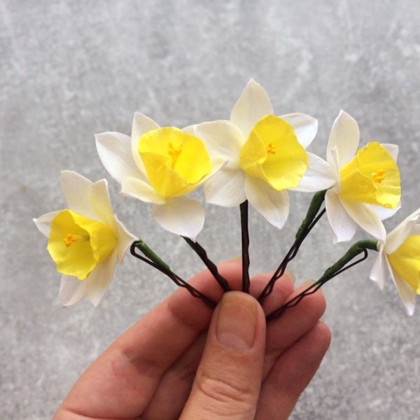 Daffodil flower hair pins White daffodil hair piece