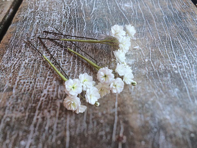 Gypsophila hair pins Babys breath wedding hair piece Bridal hair pins Wedding hair accessories White flowers Botanical wedding Floral hair