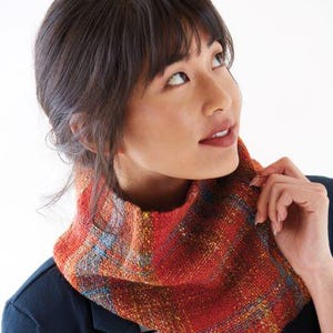Hidden Traveler's Pocket Cowl WEAVING PATTERN for Rigid Heddle Loom Designed for Handspun Yarn PDF Digital Download