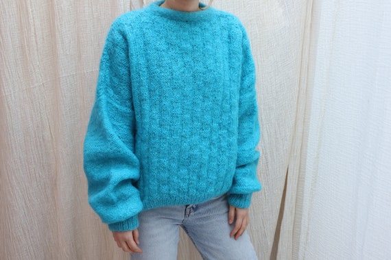 Vintage bright blue mohair wool knitted sweater /