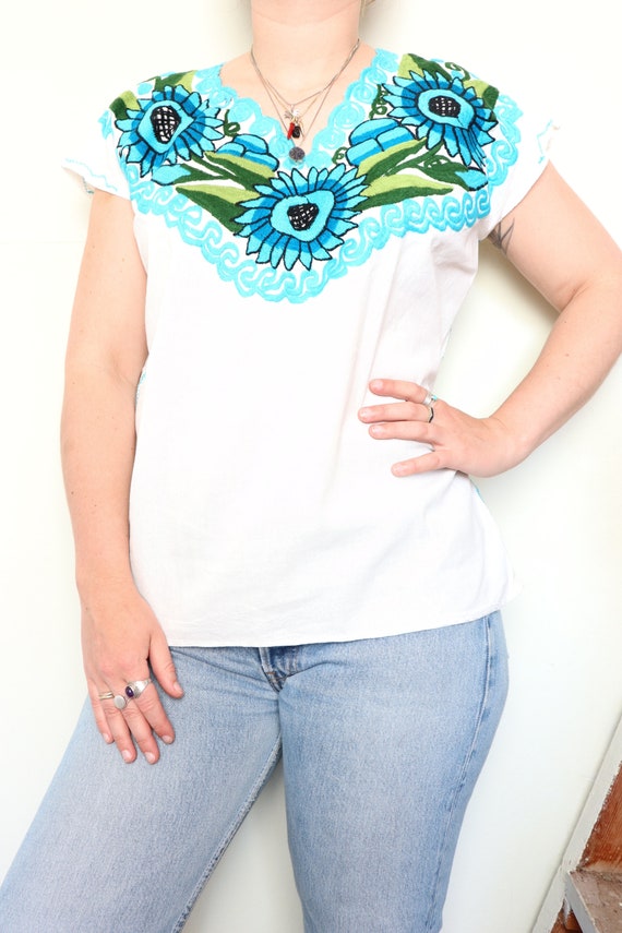 Vintage Mexican embroidered folk folklore cotton b