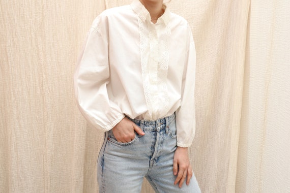 1970's Vintage white cotton broderie anglaise lace