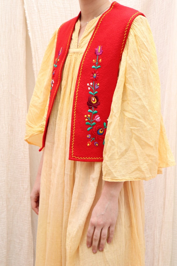 1970's Vintage traditional Hungarian matyo floral