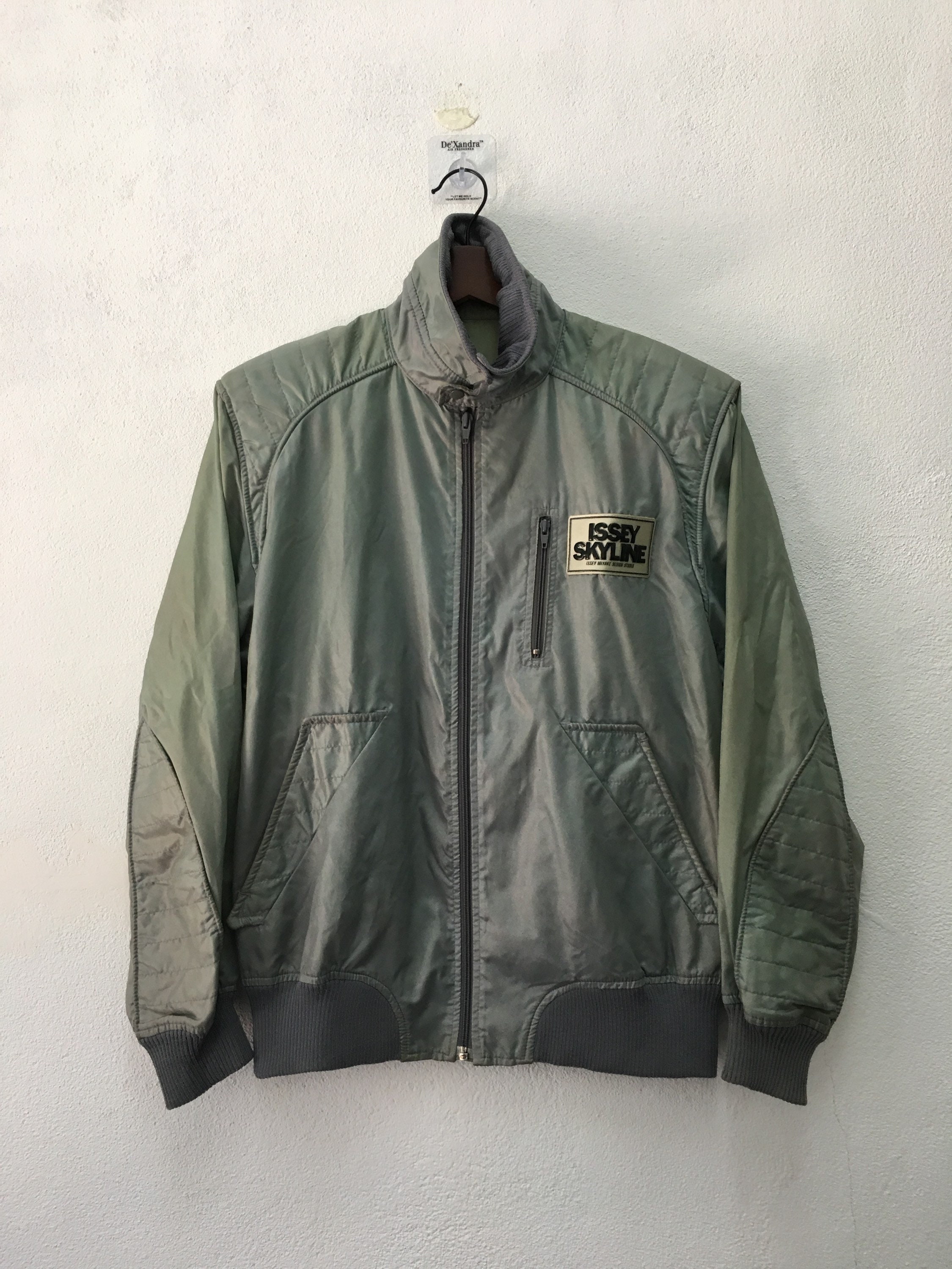Issey Skyline Bomber - Etsy