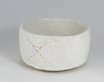 Matcha bowl with white glaze // Chawan // Tea bowl // 茶碗