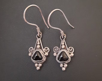 925 silver and onyx cabochon earrings