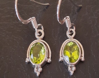 925 silver and peridot vintage earrings