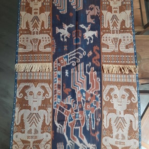 Sumba Ikat Pahikung Hiamba handmade in Indonesia