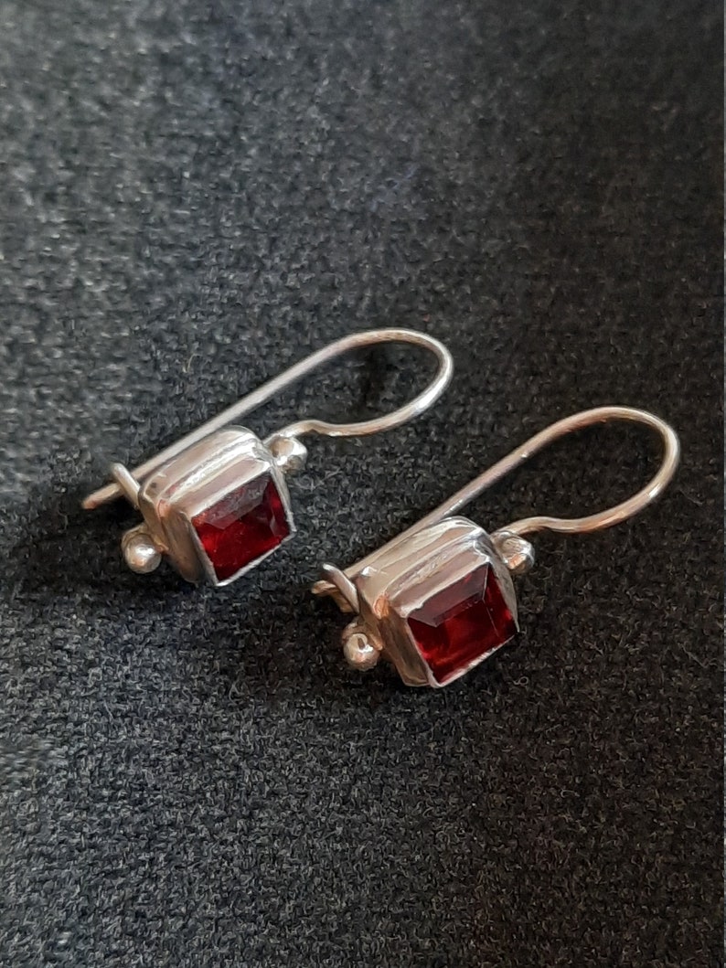 Sterling silver and garnet dangle wire earrings, hand made in Bali image 3