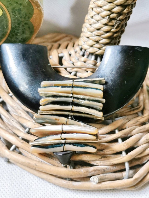 Langani brooch outlet