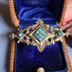 French 585 Gold TURQUOISE & SEED PEARLS Brooch 1850 14k gold antique pin brooch blue gem victorian design floral antiqe jewellery