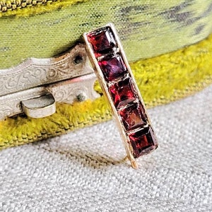 Viktioran Garnet Brooch / Stick Brooch around 1880-1900 England antique needle brooch Gold Doublè red Gemstone