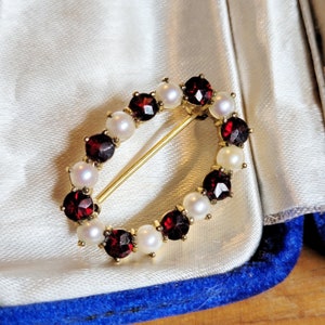 Midcentury standard gold 6K garnet & pearl brooch 1950s gemstone needle brooch cottage country costume gift noble pearl and garned
