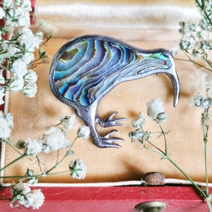 Vintage Ataahua Paua Shell Brooch Kiwi from New Zealand around 1960 true vintage sterling silver paua brooch Handmade signed animal bird
