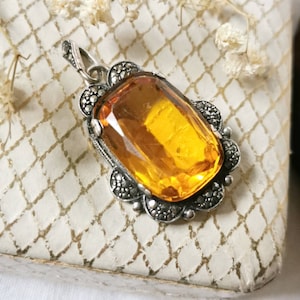 Art Deco Chains Pendant Marcasites & Yellow Glass around 1930 true vintage necklace pendent silver antik jewelry