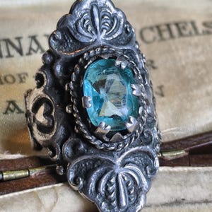 Silver boat statement ring blue stone beautiful true vintage
