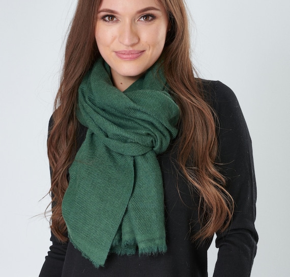 Green Reversible Cashmere Scarf Hand Woven in Nepal 