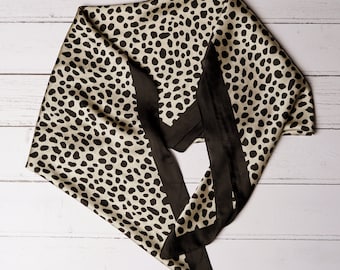 Leopard Schal Kopftuch oder Halstuch Silky Black & Ivory Animal Print mit schwarzem Rand