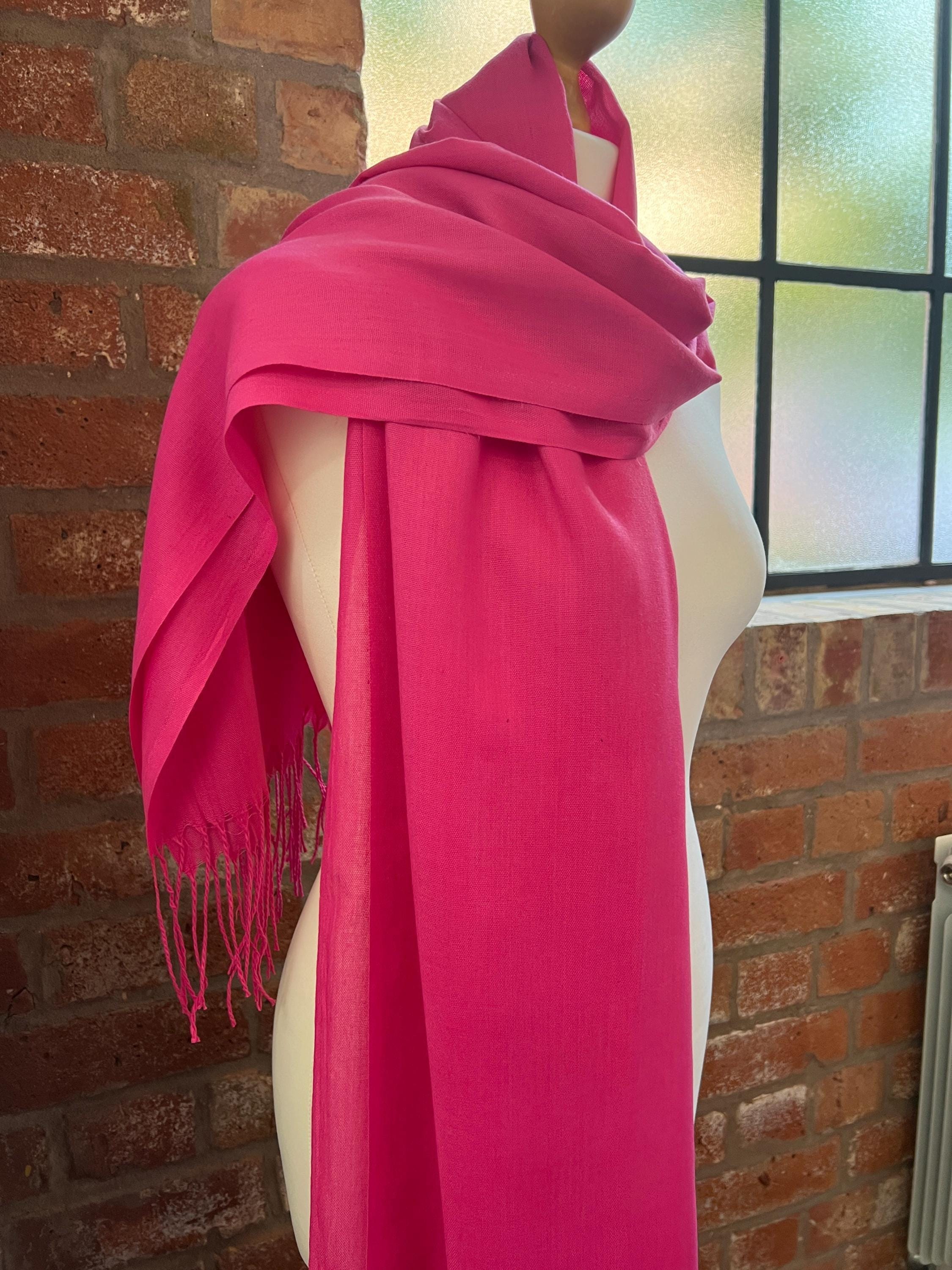 Sekunden Verkauf April Hot Pink Pashmina Leichte Große Wrap für besondere Anlässe mit Quasten