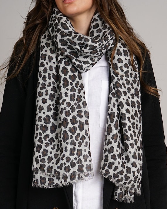 小物 leopard pattern wrinkle stole 小物 leopard pattern wrinkle