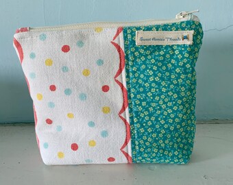 Vintage Tablecloth Zippered Pouch