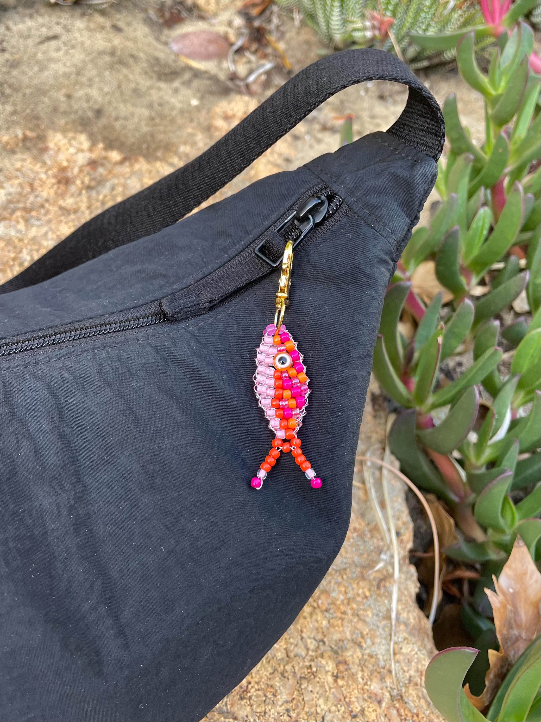 Portachiavi A Forma Di Pesce Carino – Ciondolo Per Telefono Con Perline E Tavola Di Pesce, In Resina E Nylon, Per Borse, Zaini, Regalo Donna