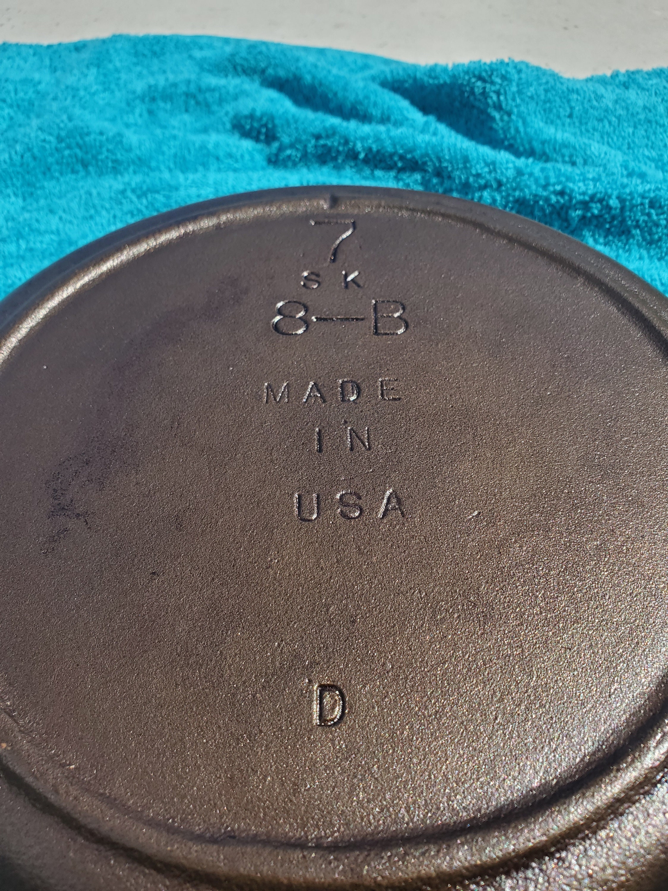 SMALL SK #3 CAST IRON SKILLET 6 1/2 INCH DIAMETER MADE IN USA - FREE  SHIPPING