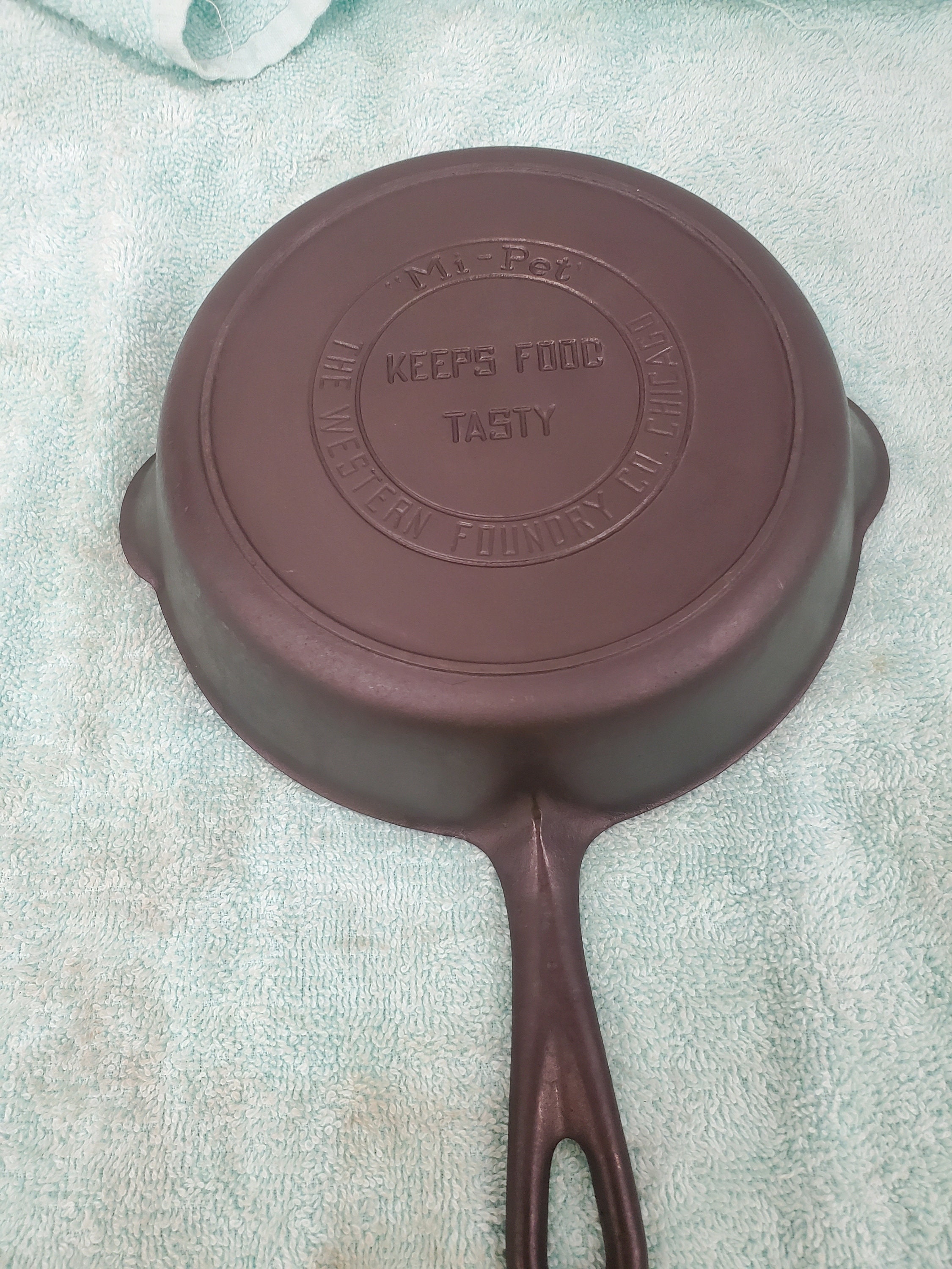 Vintage No5 8 Cast Iron Skillet / Frying Pan Made In Taiwan #5 –  Omniphustoys