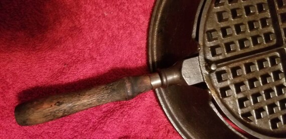 stover cast iron waffle maker
