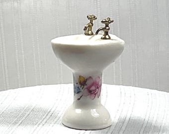 1:24 Scale Miniature Vintage Porcelain Sink