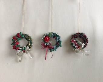 Dollhouse Miniature 2” Christmas Wreath