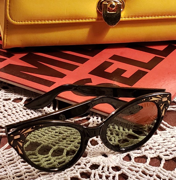 Vintage 50s Black and Gold Cateye Sunglasses