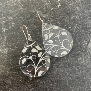 Leafy laser engraved acrylic earrings. Floral teardrops. Lightweight nickel free. Crystal clear engraved. Dainty vines elegant gift wedding