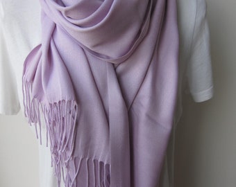 Pastelkleurige lavendel sjaal 2025 2026 herfst winter mode kleurtrends sjaals Pashmina omslagdoeken sjaals sjaal heren-damesmode Selectscarf
