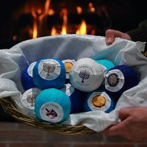 Hanukkah Surprise Ball, Chanukah Surprise Ball, Hannukkah Surprise Ball, Channukah Surprise Ball, Hannukah Party Favor, Hannukah Favor
