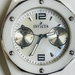 Invicta Trinite Night Glow White Ceramic Women display picture 3