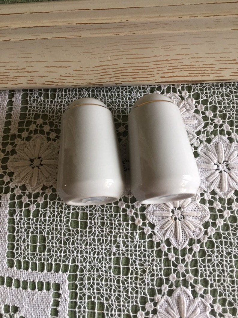 White Porcelain Salt and Pepper Shakers Makers Mark \u201cK\u201d Inside a Simple Decorated with Gold Trim Bright Green Queen Anne\u2019s Lace Flowers