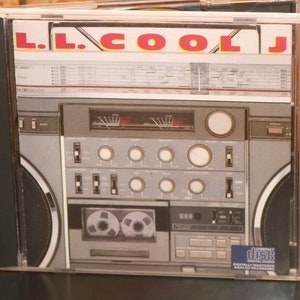 LL Cool J (1985) CD Radio Def Jam 1980s James Todd Smith Boombox Boom Box Hip-Hop Breakdance Rap Music Scratching DJ LLCoolJ