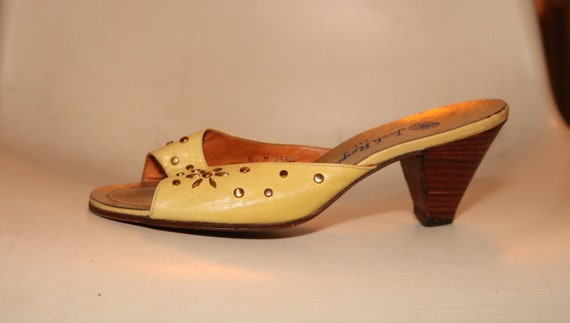 yellow jack rogers sandals