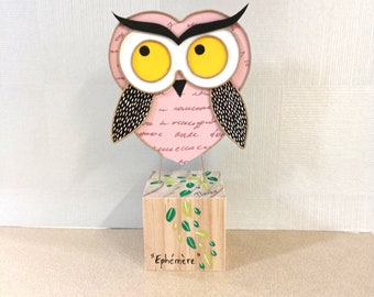 Modern sculpture in animated string and paper, Pink Owl, paper sculpture and poetry, gift for collection, gift for mother