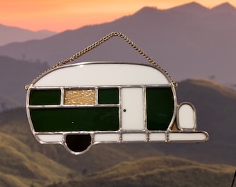 Green Stained Glass Camper Suncatcher - Travel Trailer Decoration - Gift for Camping Lovers - Happy Camper Decoration