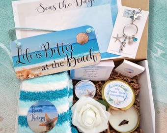Seaside Beach Decor Gift Box, Coastal Home Gift Set for Beach Lover, Scented Candle, Seashells, Nautical Decor, Relaxation Housewarming Gift