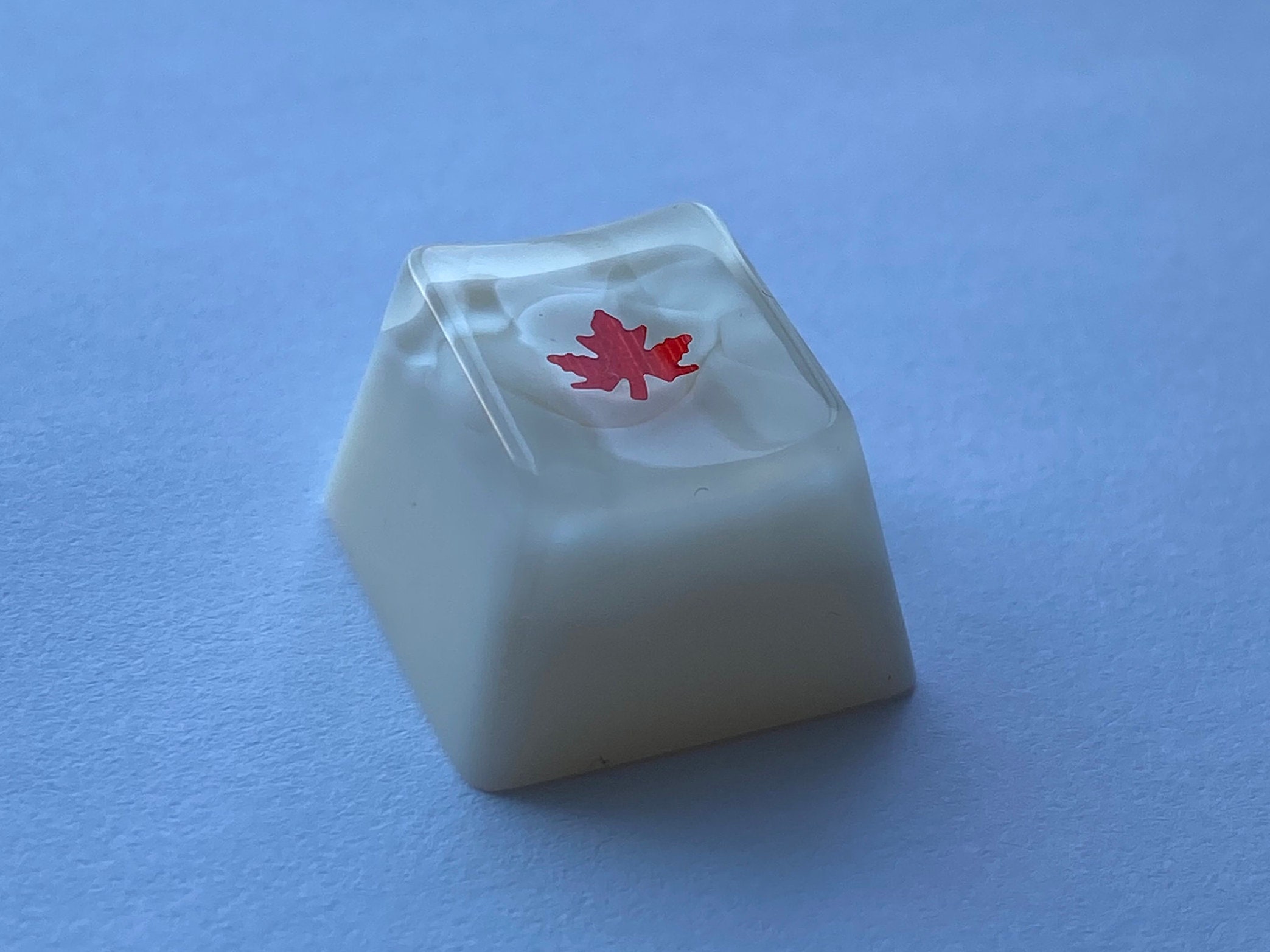 Artisan Keycaps White Key cap 'Red Maple Leaf' Canada Flag Gamer Gift