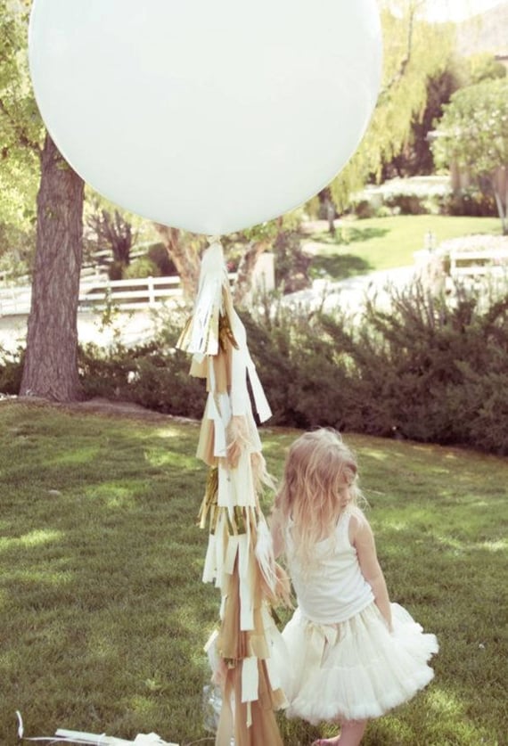 Balloon Tassels Large Gold & White Met Balloon Tassels Large Gold & White Met