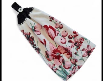Hand Towel/Crochet Hand Towel/Crochet Tea Towel/Kitchen Hand Towel/Hanging Hand Towel/Tea Towel/Red and Pink Flowers/Hand Towel with Loop