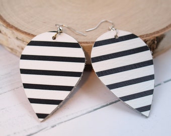 Striped Leather Earrings for Women, Black and White Jewelry, Boho Jewelry Earrings, Classic Jewelry Gifts for Mom