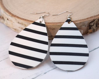 Striped Leather Earrings for Women, Black and White Jewelry, Boho Jewelry Earrings, Classic Jewelry Gifts for Mom