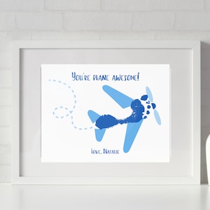 Art ou carte personnalisable d'empreinte de pas d'enfant d'avion - artisanat d'impression de pied de bricolage amusant pour les tout-petits